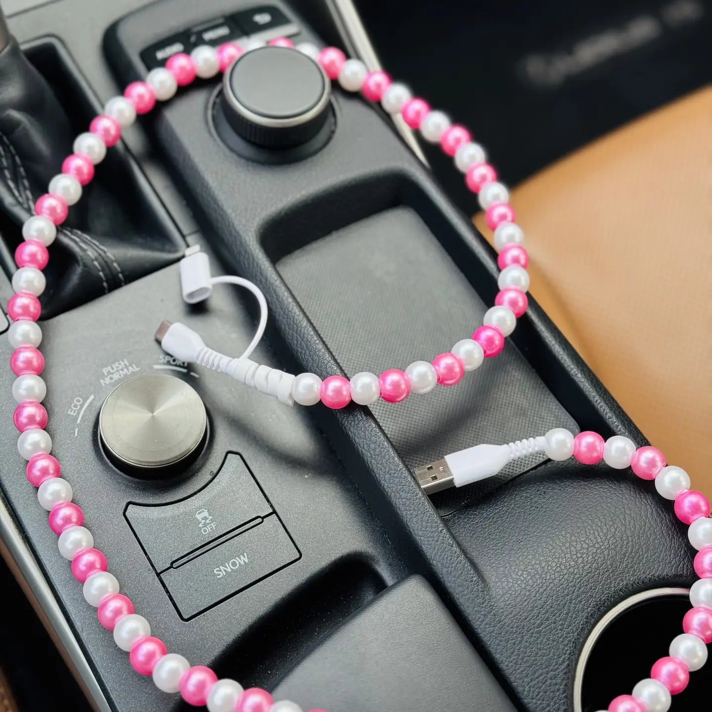 Mixed Pearl Beaded Chargers
